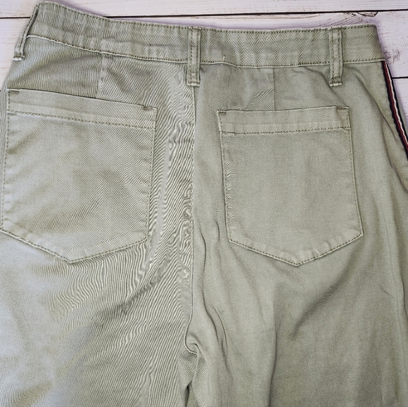 Easel Los Angeles Green Khaki Pants With Side Stripes Size Large - Picture 3 of 7